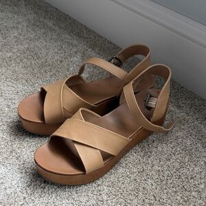 American Eagle Outfitters Tan Women's Sandals